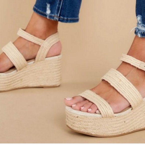 Natural Raffia Platform Wedge - Picture 2 of 6
